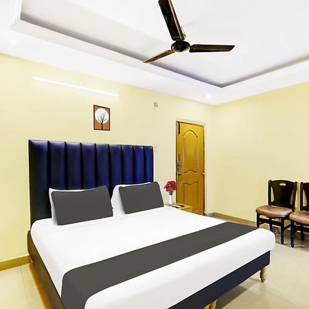 Super Hotel O Padmavathi Puram Near Railway Station ตีรูปาติ ภายนอก รูปภาพ