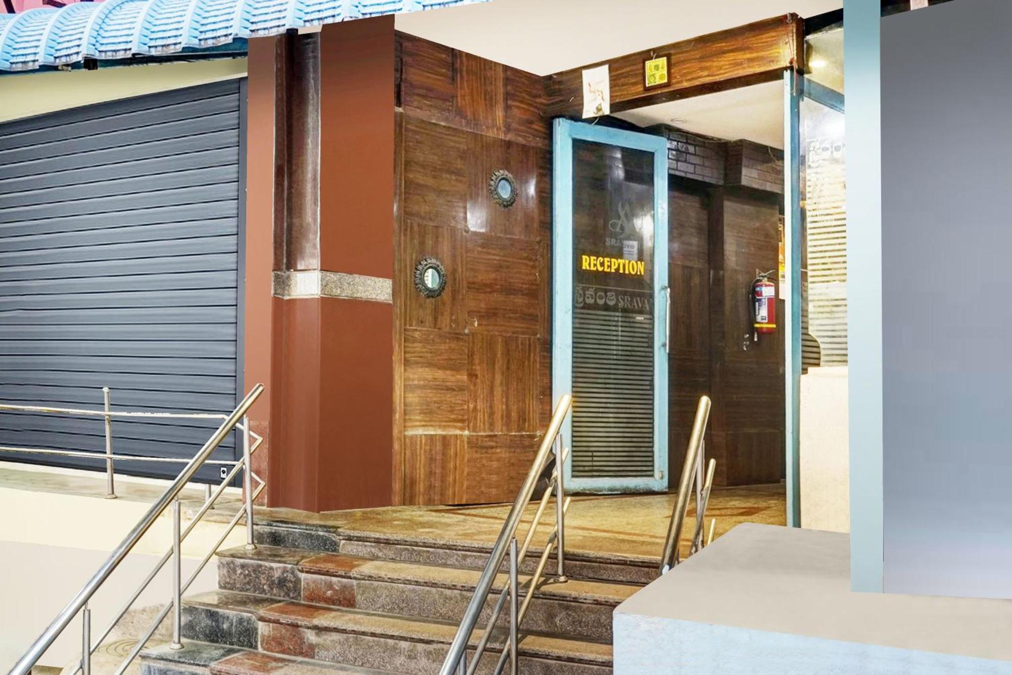 Super Hotel O Padmavathi Puram Near Railway Station ตีรูปาติ ภายนอก รูปภาพ