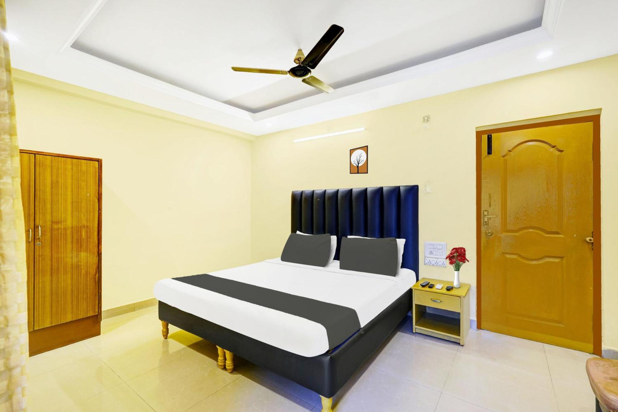 Super Hotel O Padmavathi Puram Near Railway Station ตีรูปาติ ภายนอก รูปภาพ