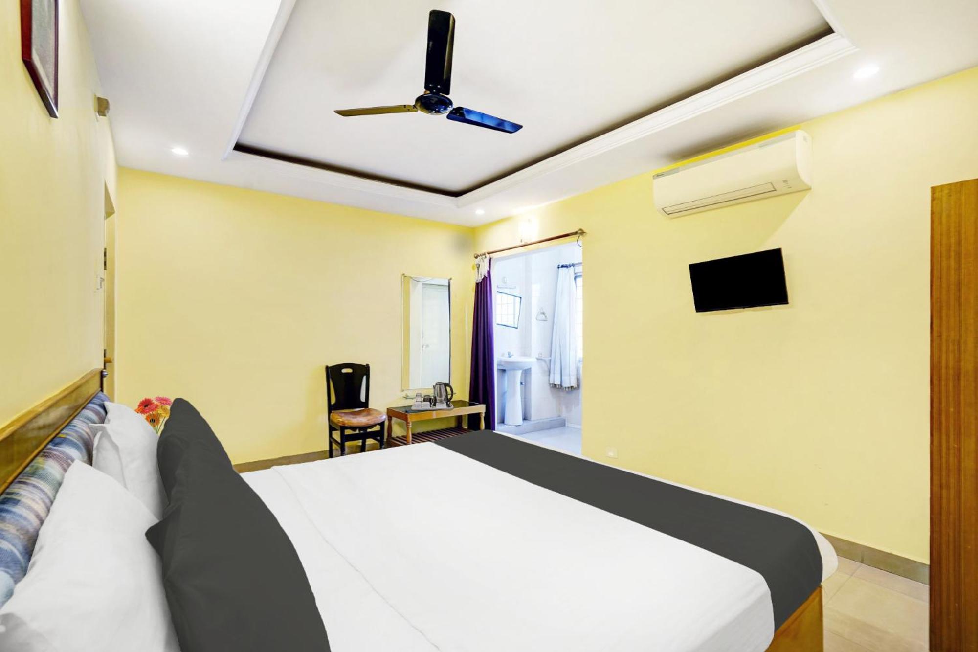Super Hotel O Padmavathi Puram Near Railway Station ตีรูปาติ ภายนอก รูปภาพ