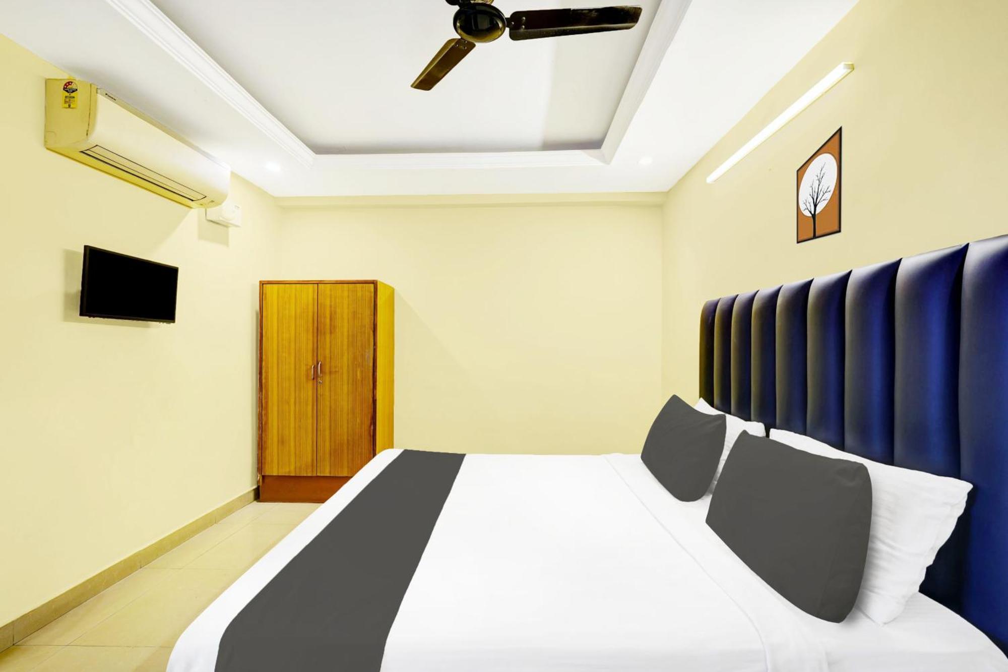 Super Hotel O Padmavathi Puram Near Railway Station ตีรูปาติ ภายนอก รูปภาพ
