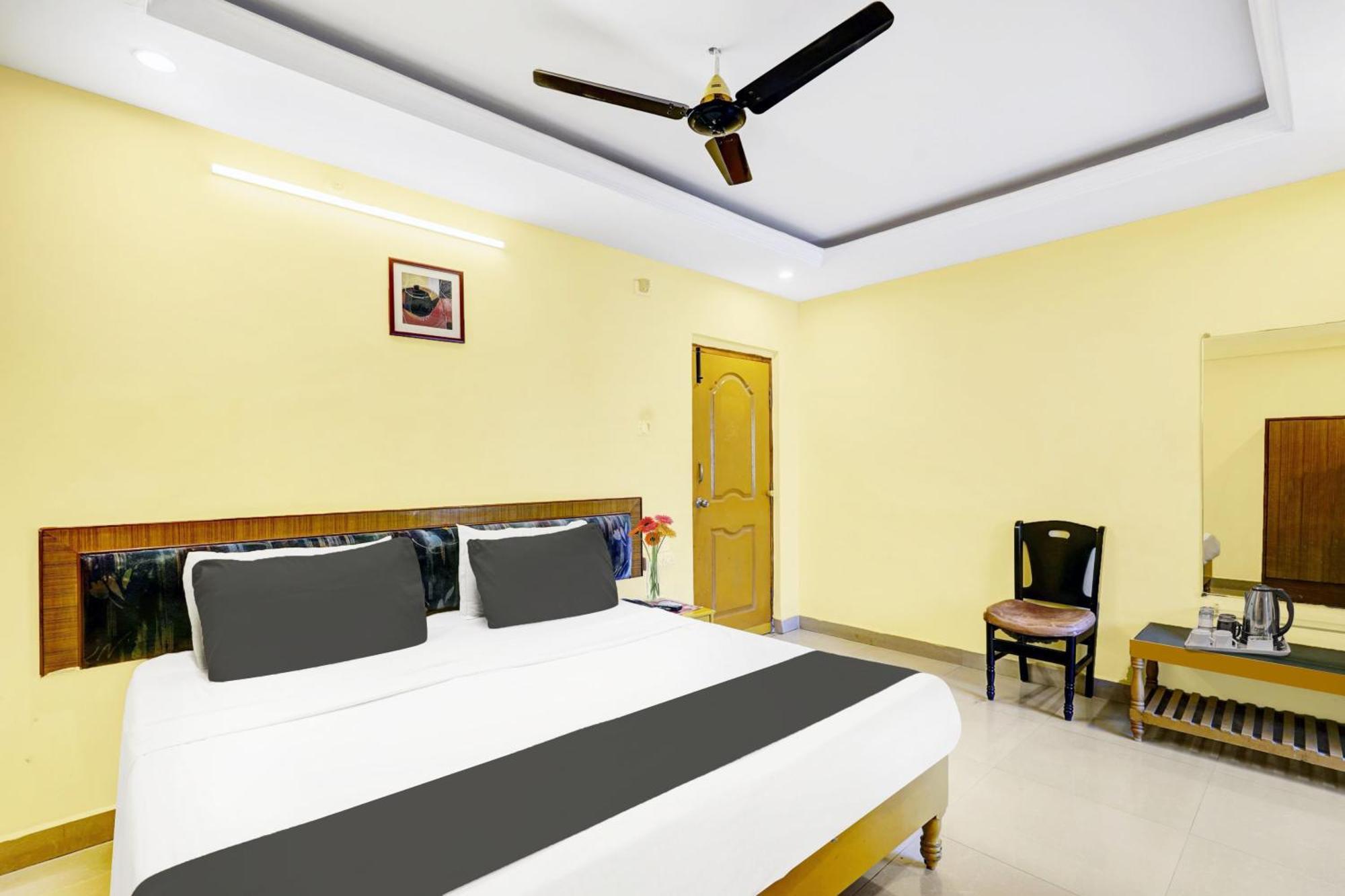 Super Hotel O Padmavathi Puram Near Railway Station ตีรูปาติ ภายนอก รูปภาพ