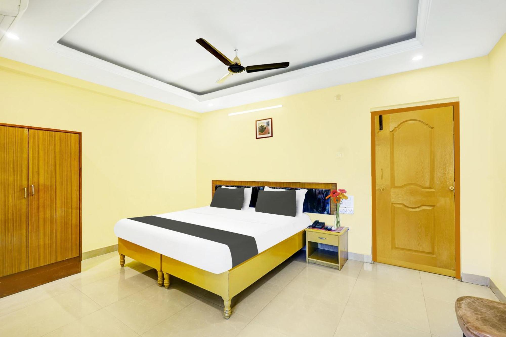 Super Hotel O Padmavathi Puram Near Railway Station ตีรูปาติ ภายนอก รูปภาพ